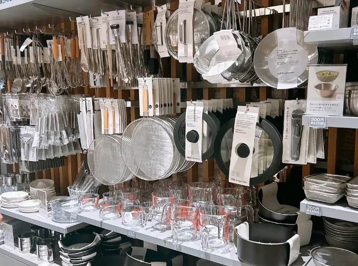 スタンダードプロダクツのキッチン用品コーナーの画像