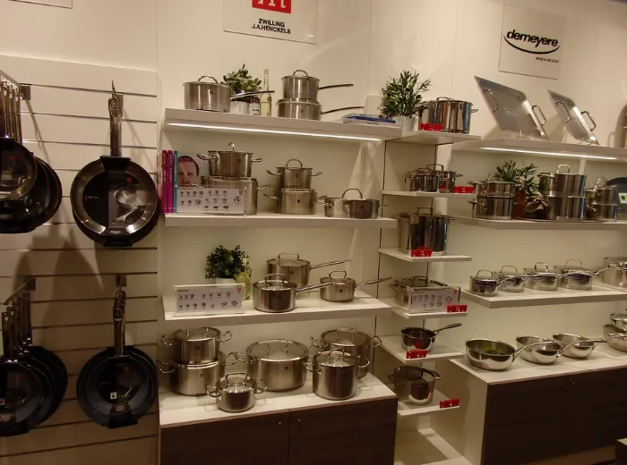パリのツヴィリング直営店