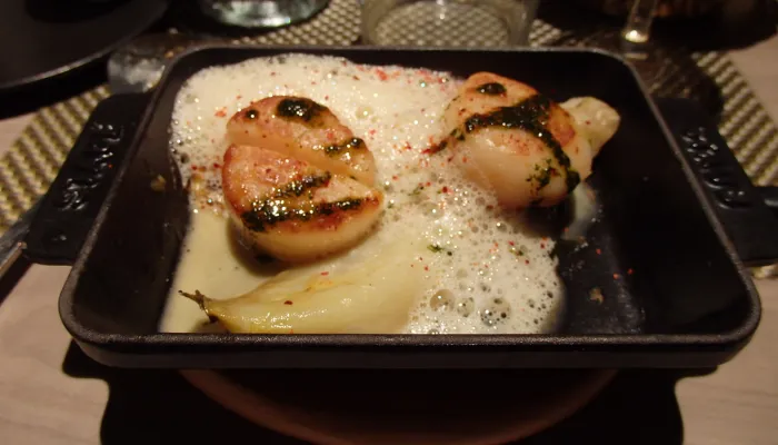 フランスのレストランで出てきた料理・帆立のクリーム煮